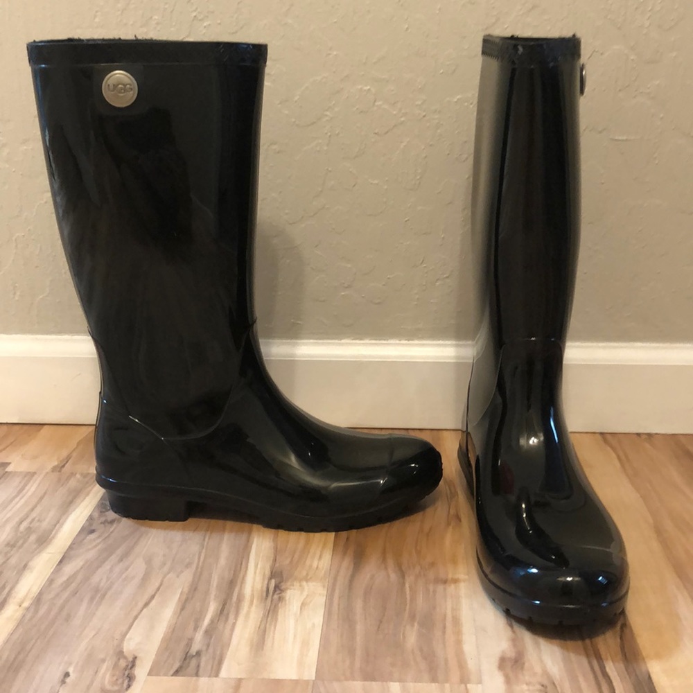 UGG rain boots